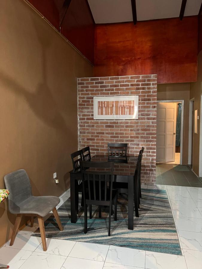 Theatbas Homestay 17 In Seri Iskandar Perak 3 Bedroom Bota ภายนอก รูปภาพ