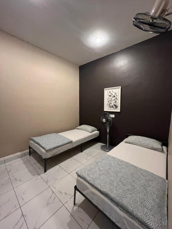 Theatbas Homestay 17 In Seri Iskandar Perak 3 Bedroom Bota ภายนอก รูปภาพ